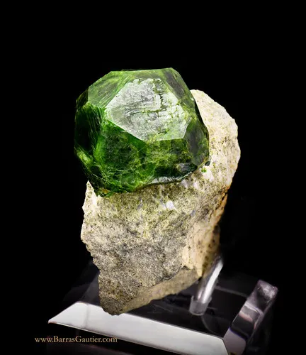 Andradite Garnet, Demantoid variety - image 4