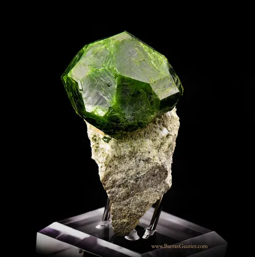 Andradite Garnet, Demantoid variety image