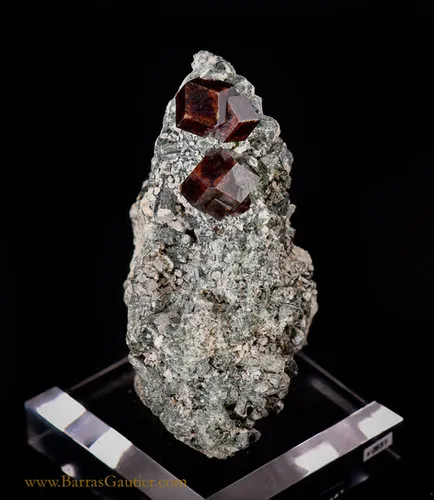 Andradite Garnet on Uralite - image 2