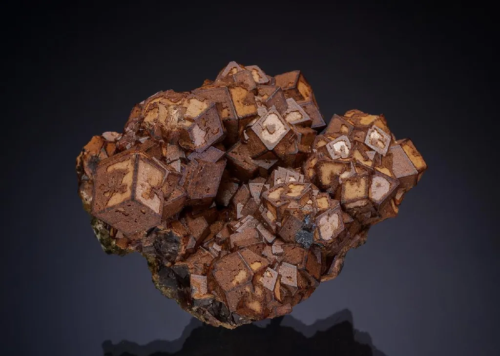 Andradite on Hedenbergite image