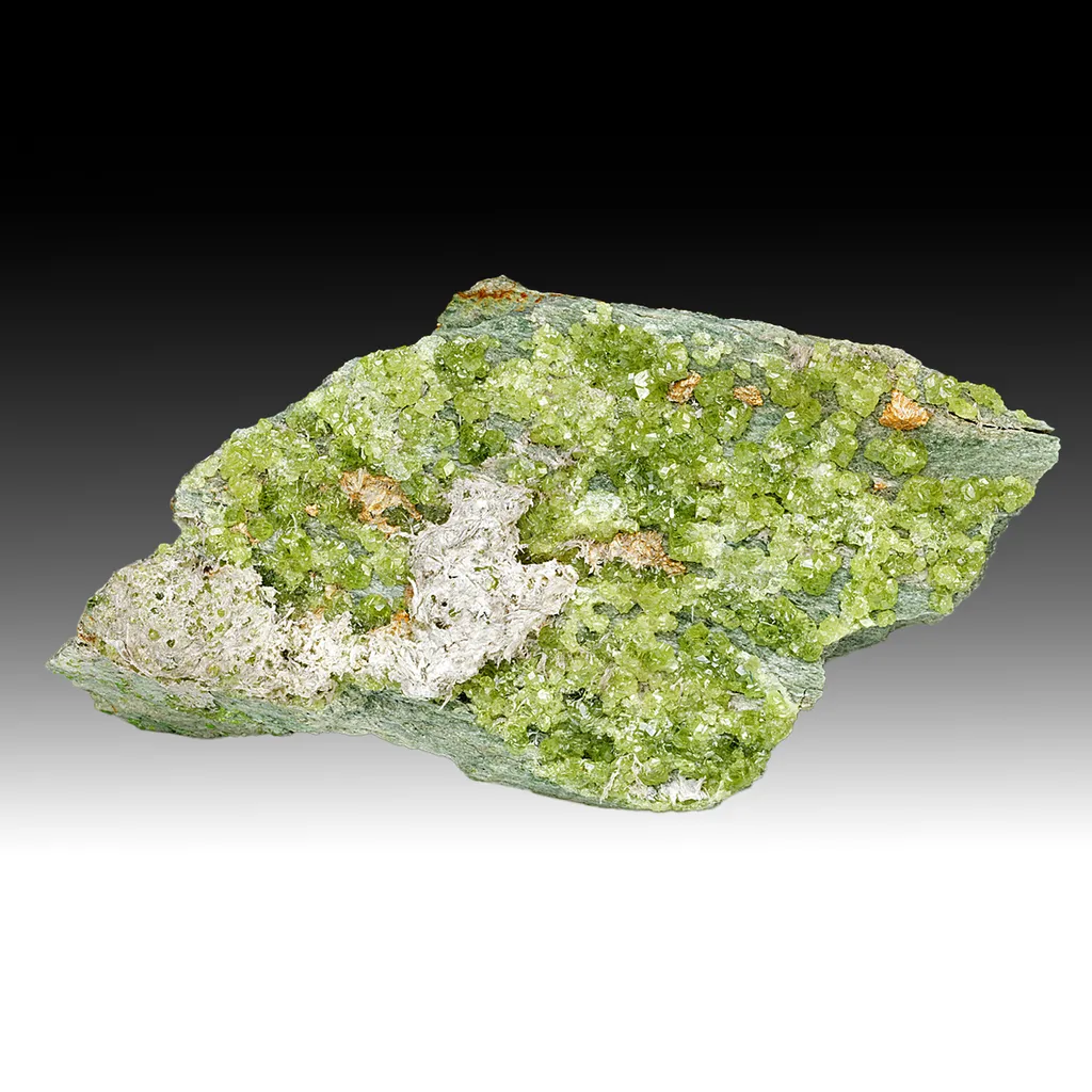 Andradite var. Demantoid image