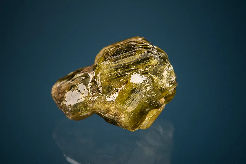 Andradite var. Demantoid image