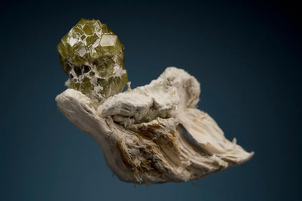 Andradite var. Demantoid - image 3
