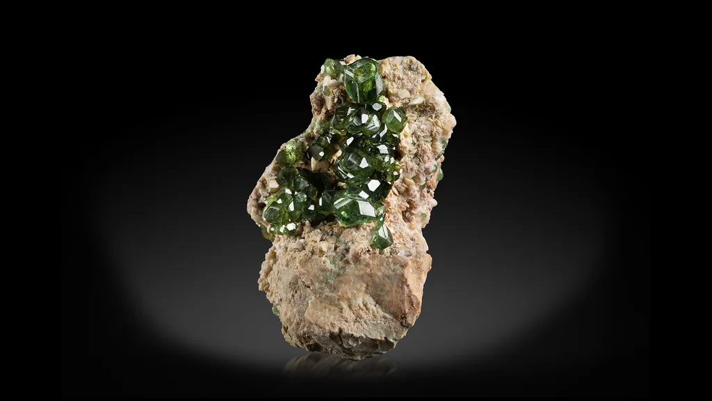 Andradite (var. Demantoid) image