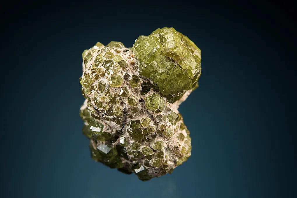 Andradite var. Demantoid (repaired) image