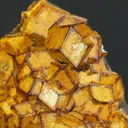 Andradite zoned garnet crystals on Hedengergite - image 2