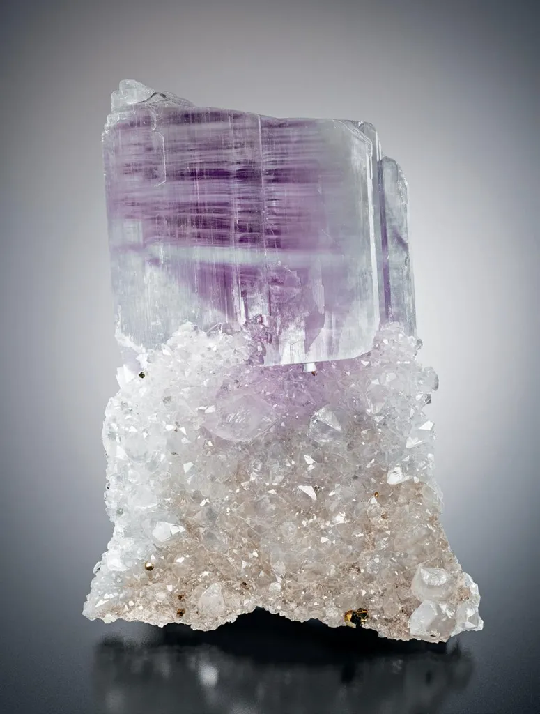Anhydrite image