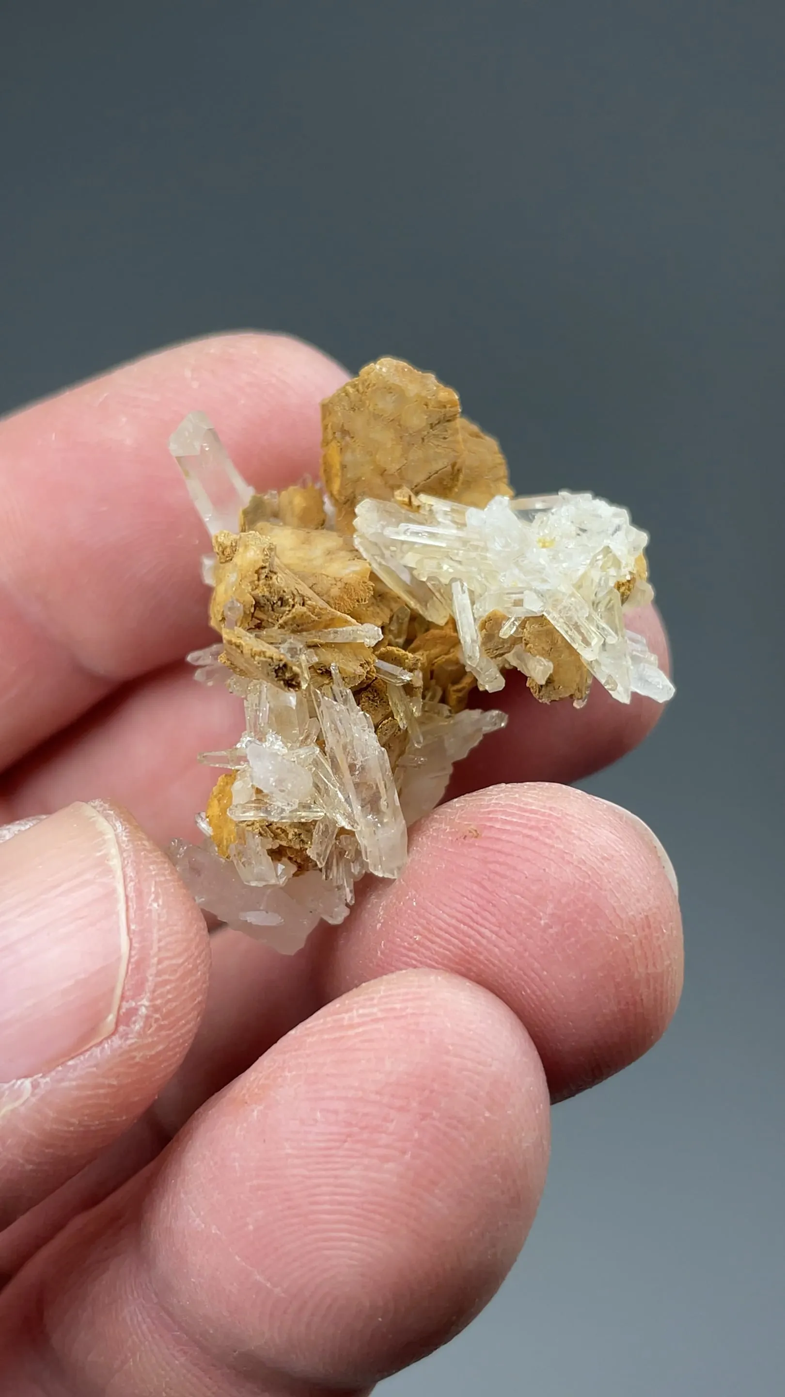 Ankerite with Quartz set - image 2