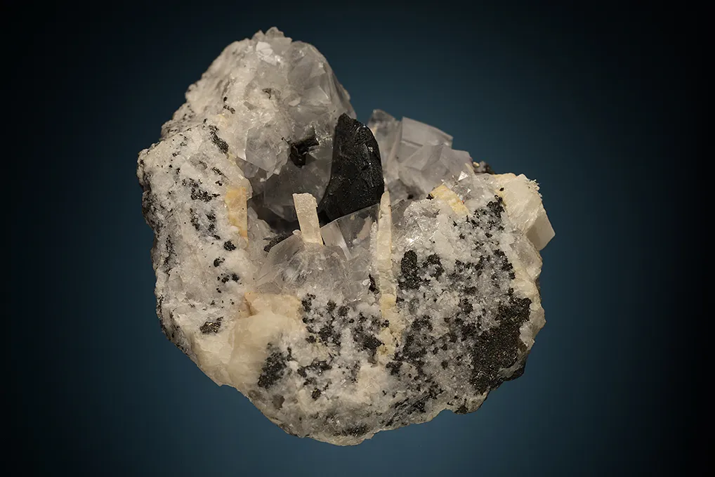 ANTIMONPEARCEITE on Fluorite - image 4