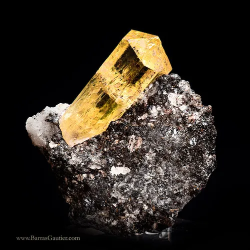 Apatite image