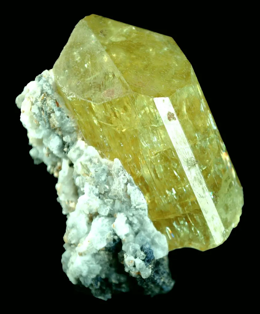 Apatite image