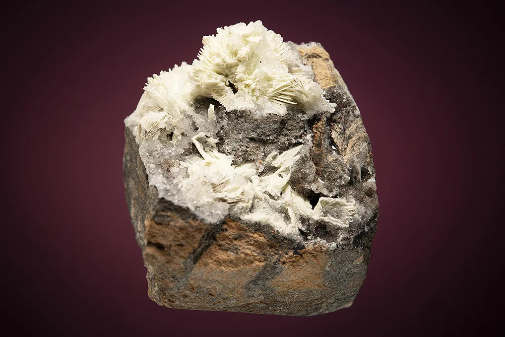 Apatite after SKORPIONITE - image 5