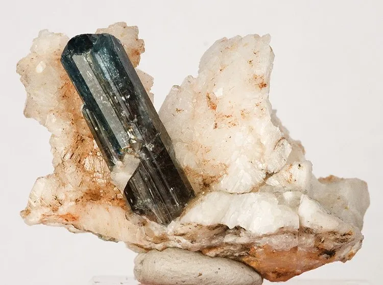 Apatite, Albite - image 1