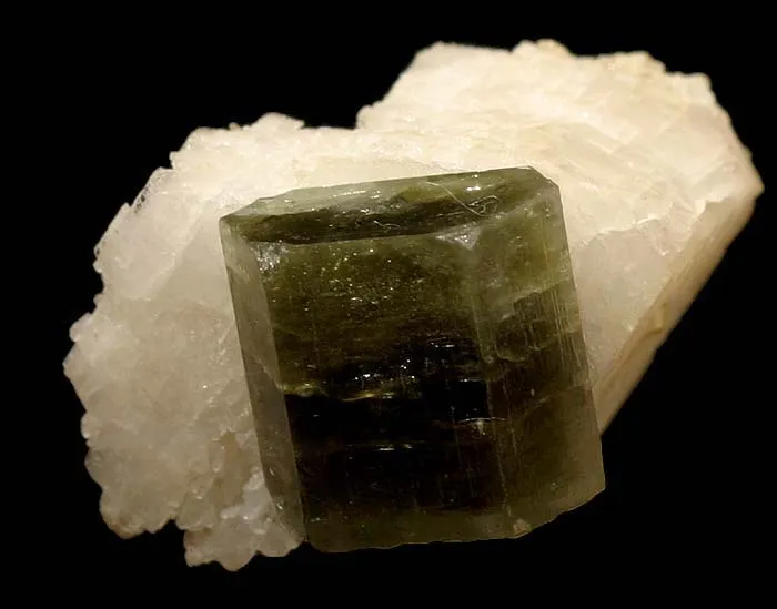 Apatite, Albite image