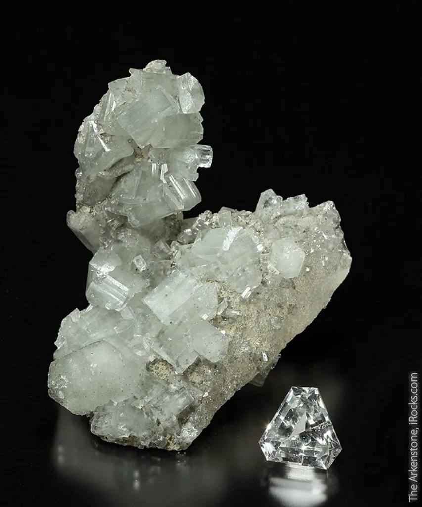 Apatite and Quarz (rough and cut set) image