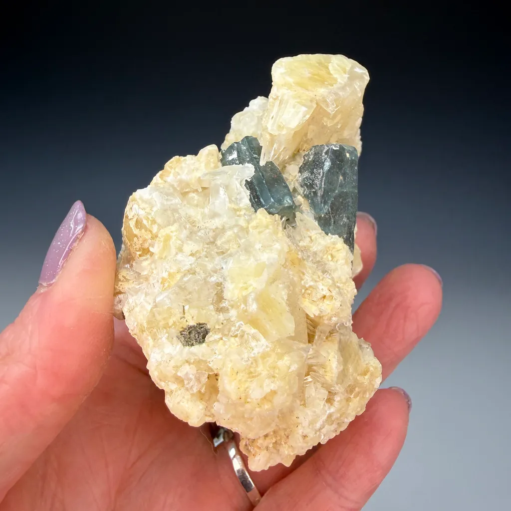 Apatite - image 3