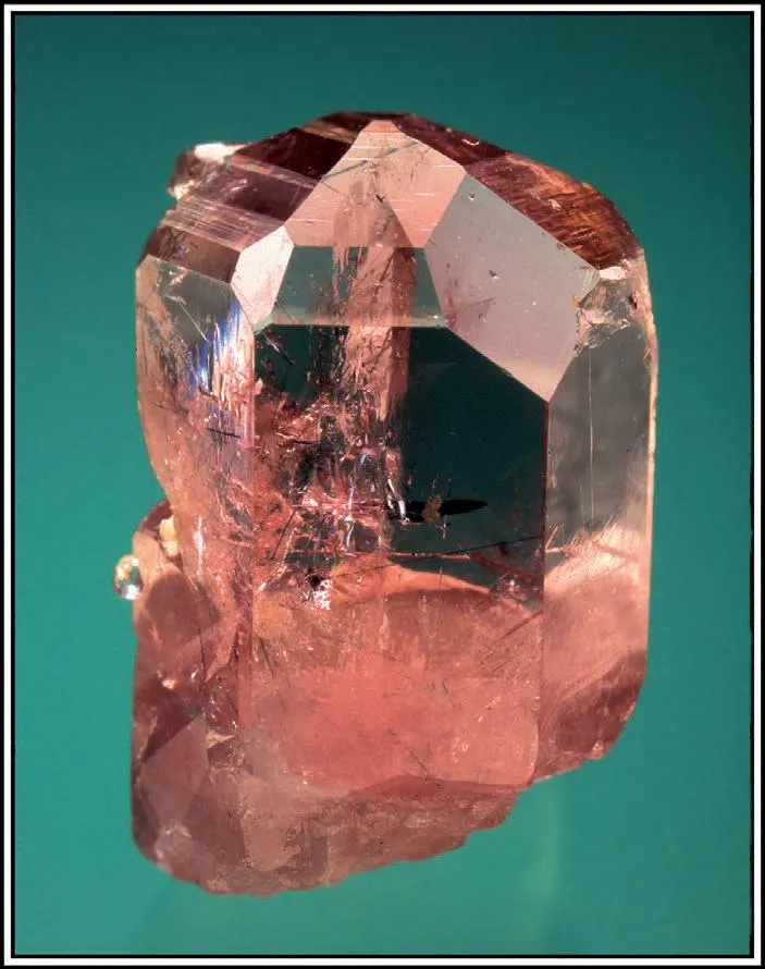 Apatite-(CaF) - image 1