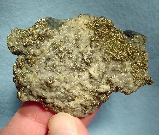 Apatite-(Caf), Chalcopyrite, Siderite - image 2
