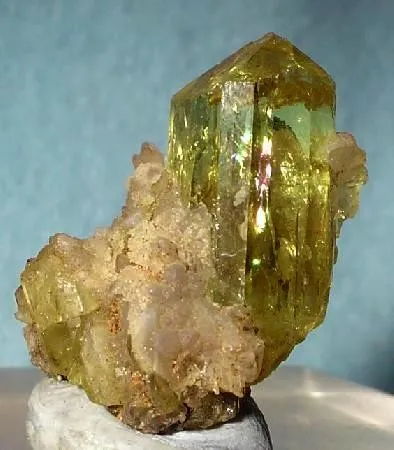 Apatite-(Caf), Quartz image