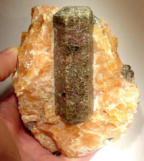 Apatite, Calcite image