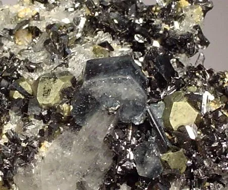 Apatite, Enargite, Pyrite, Quartz - image 2
