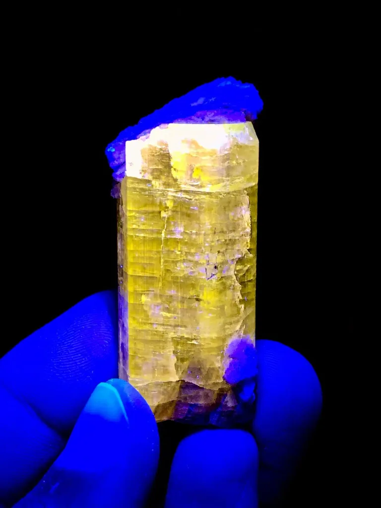 Apatite from Afghanistan - image 8