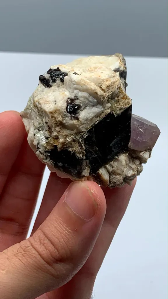 Apatite from Afghanistan - image 4