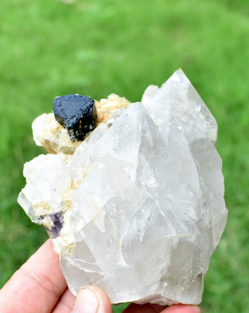 Apatite from Alchuri, Shigar Valley, Shigar District, Gilgit-Baltistan, Pakistan - image 2