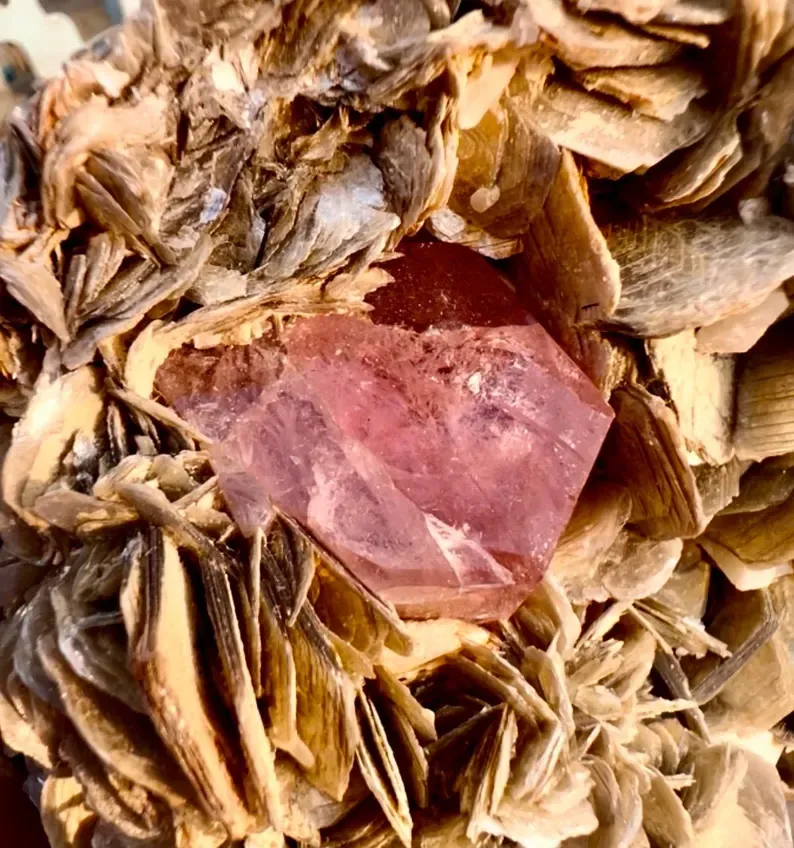 Apatite from Pakistan - image 9