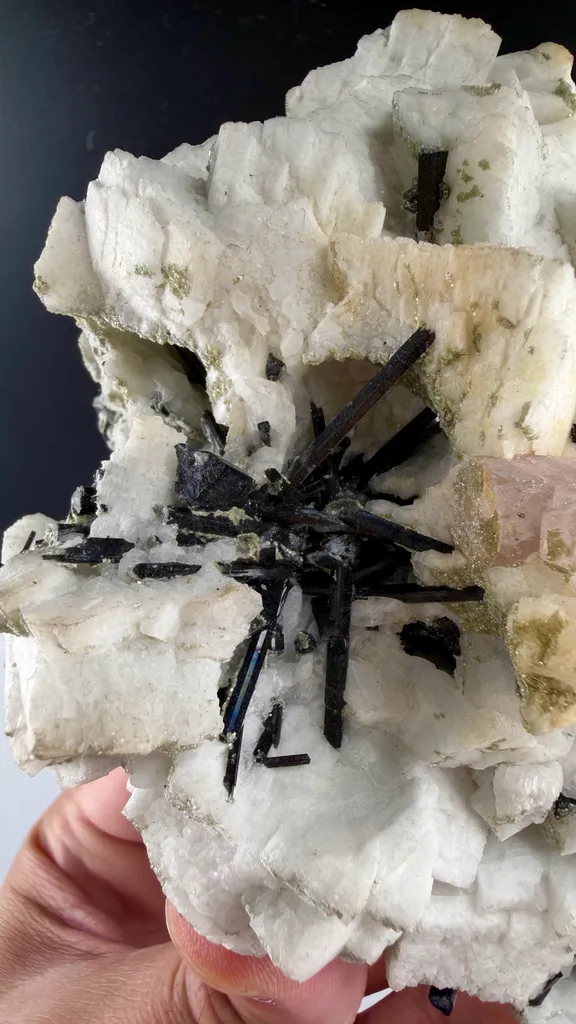 Apatite from Pakistan - image 5