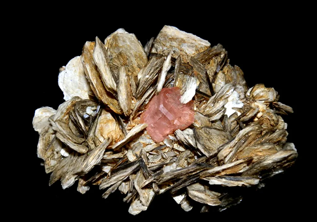 Apatite from Pakistan image