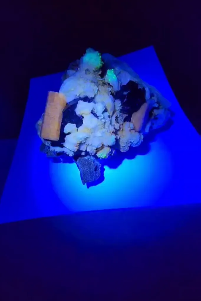 Apatite from Pakistan - image 5