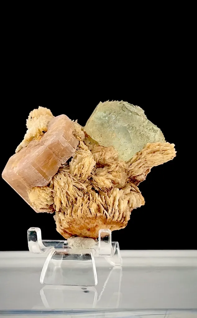 Apatite from Pakistan - image 8