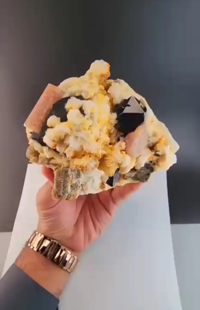Apatite from Pakistan - image 3