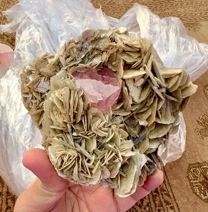 Apatite from Pakistan - image 6