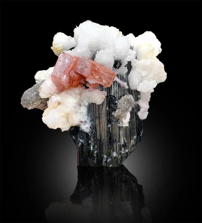 Apatite from Pakistan image