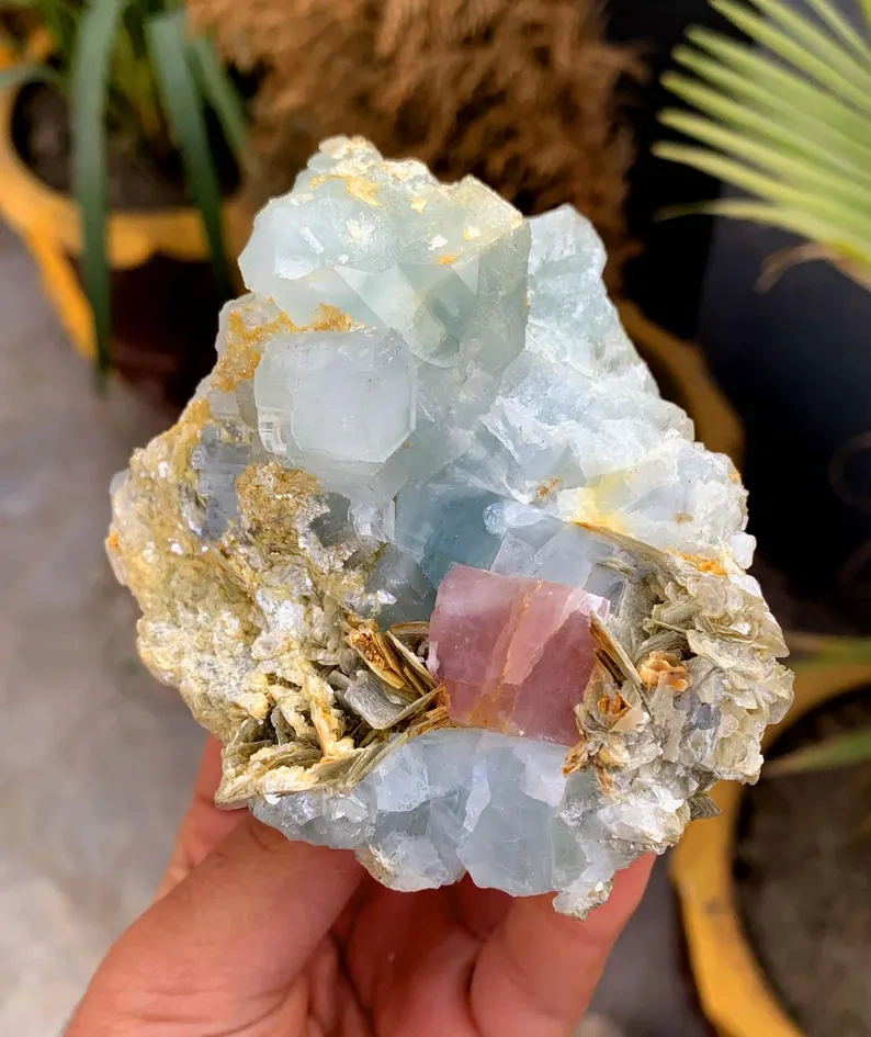 Apatite from Shigar Valley, Skardu District, Gilgit-Baltistan, Pakistan - image 5