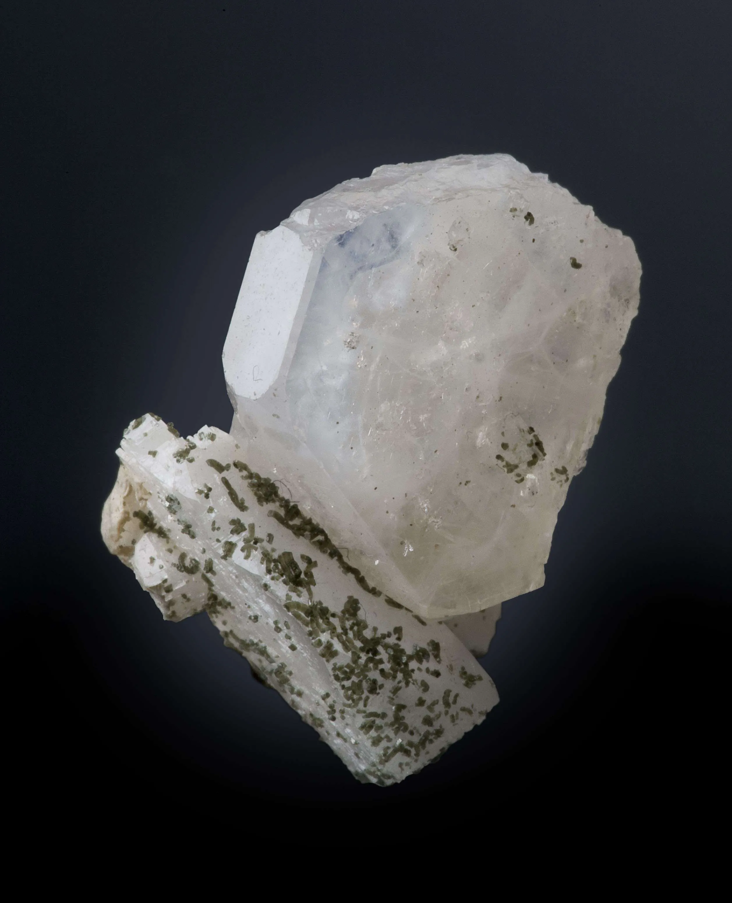 Apatite on Albite - image 2