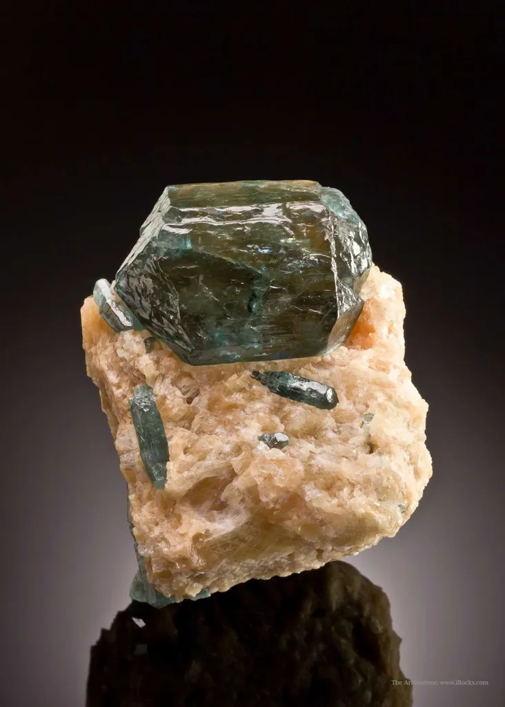 Apatite on Calcite - image 2