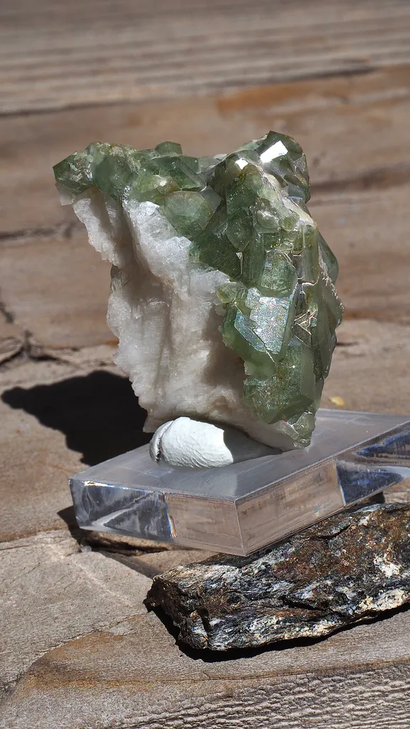Apatite on Cleavelandite from Brazil, Minas Gerais, Sapo Mine - image 3