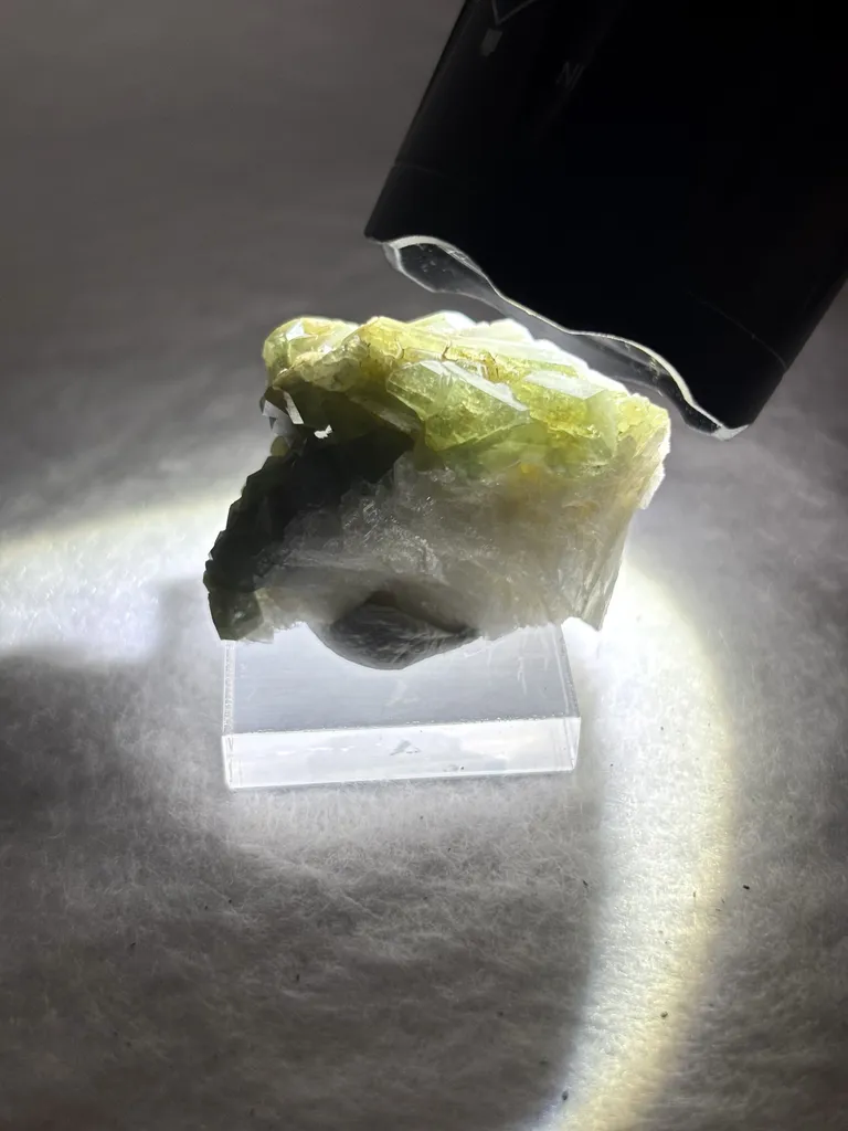 Apatite on Cleavelandite from Brazil, Minas Gerais, Sapo Mine - image 9