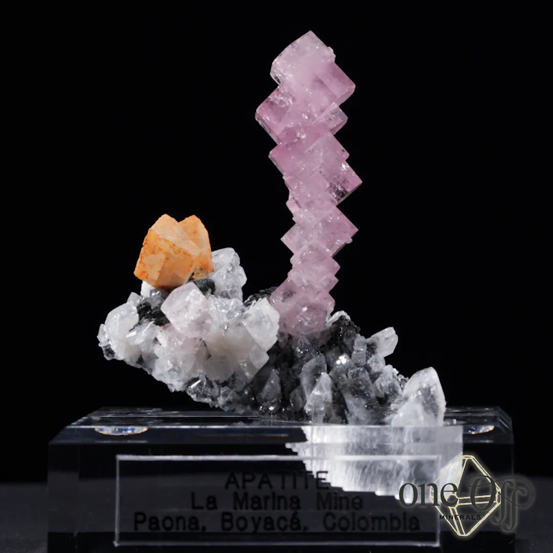 Apatite on Matrix - image 2