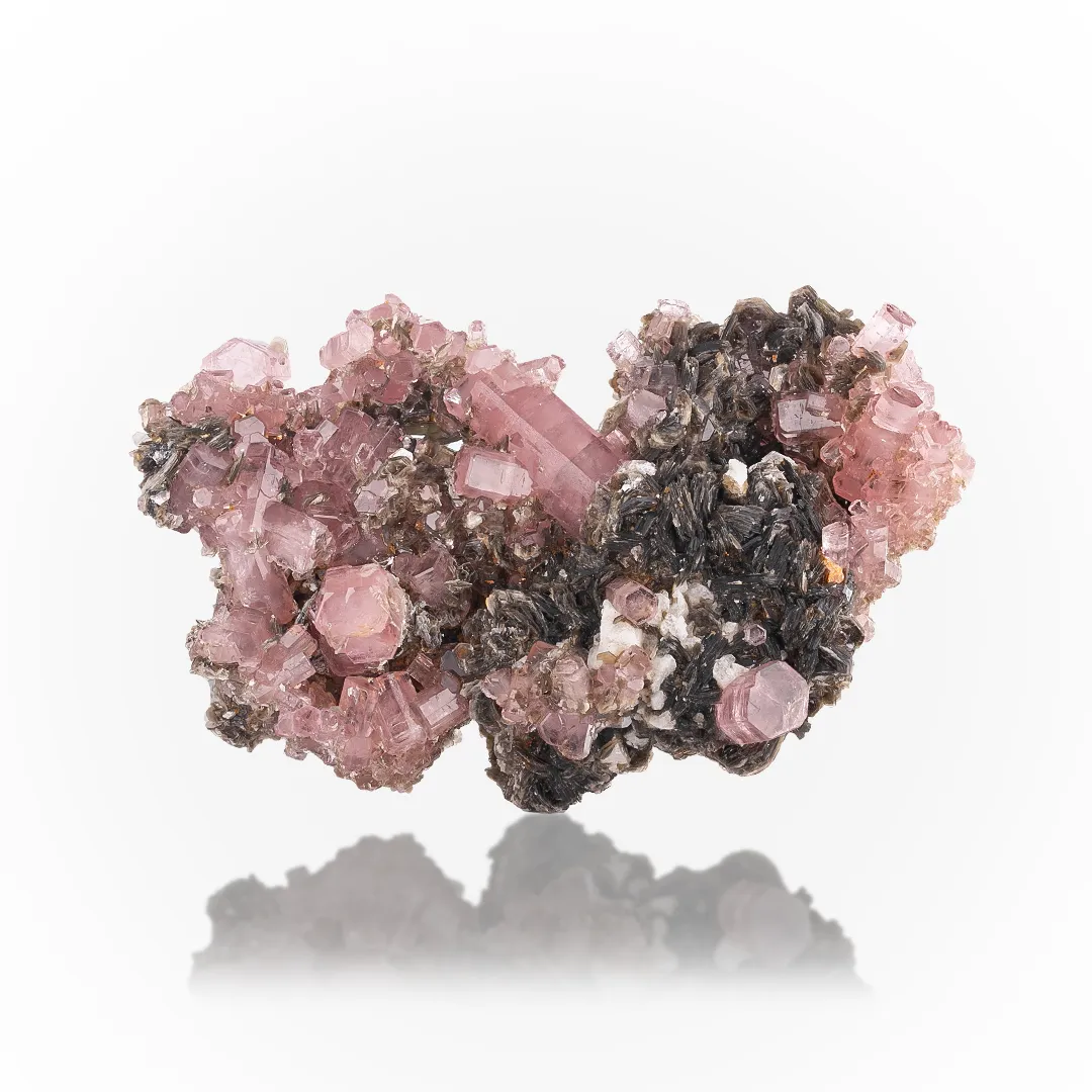 Apatite on Muscovite - image 2