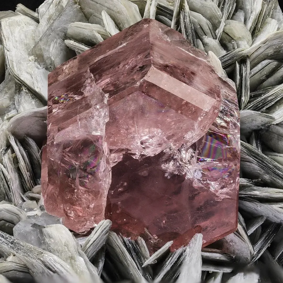 Apatite on Muscovite - image 1