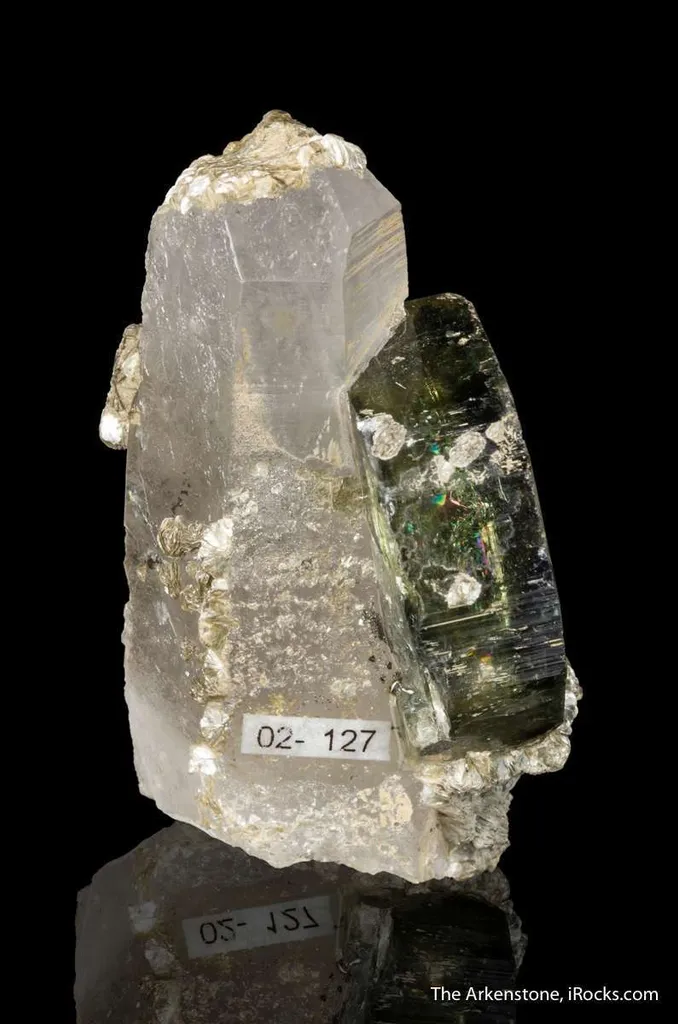 Apatite on Quartz - image 5
