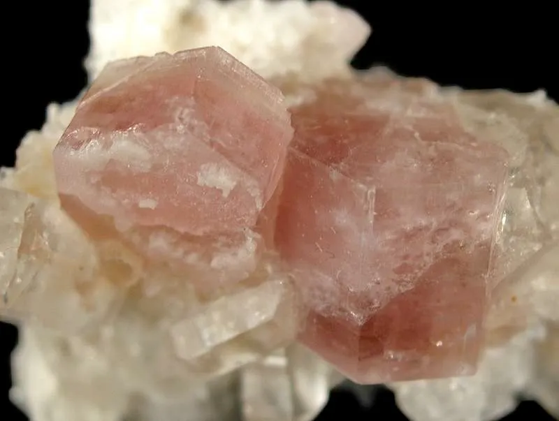 Apatite on Quartz - image 2