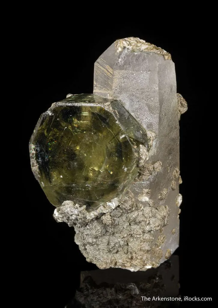 Apatite on Quartz image