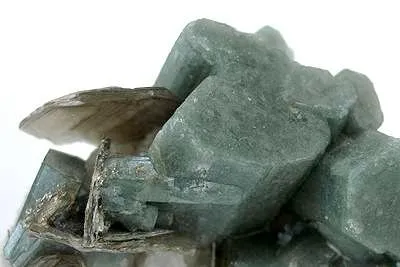 Apatite Var. Mangan-Apatite - image 2