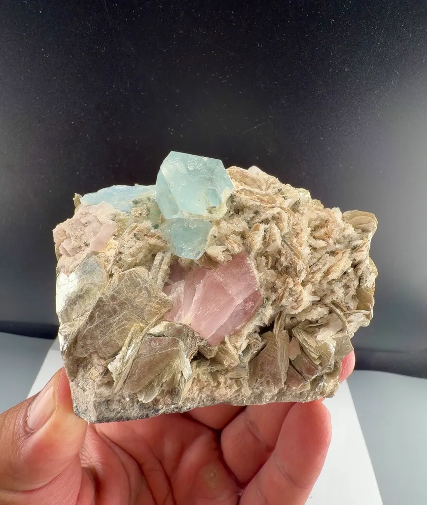 Apatite with aquamarine from Pakistan, Gilgit-Baltistan, Nagar District, Aliabad - image 2