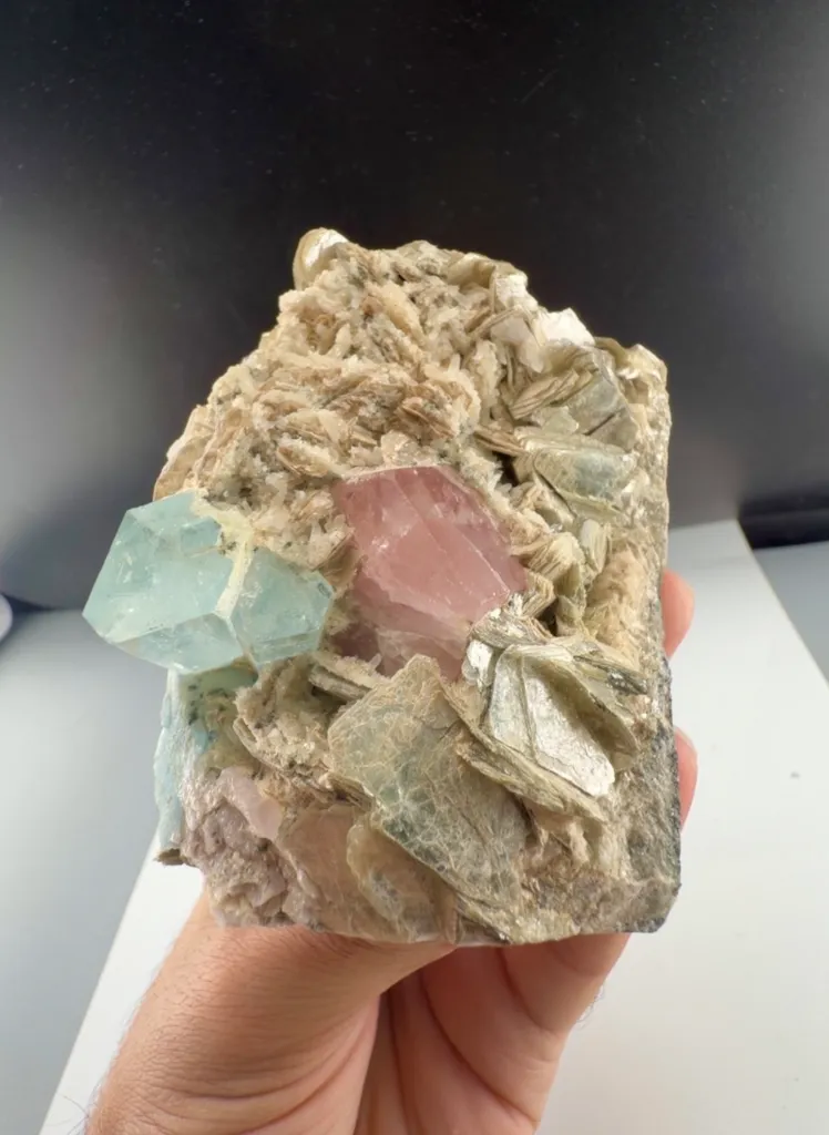 Apatite with aquamarine from Pakistan, Gilgit-Baltistan, Nagar District, Aliabad - image 5